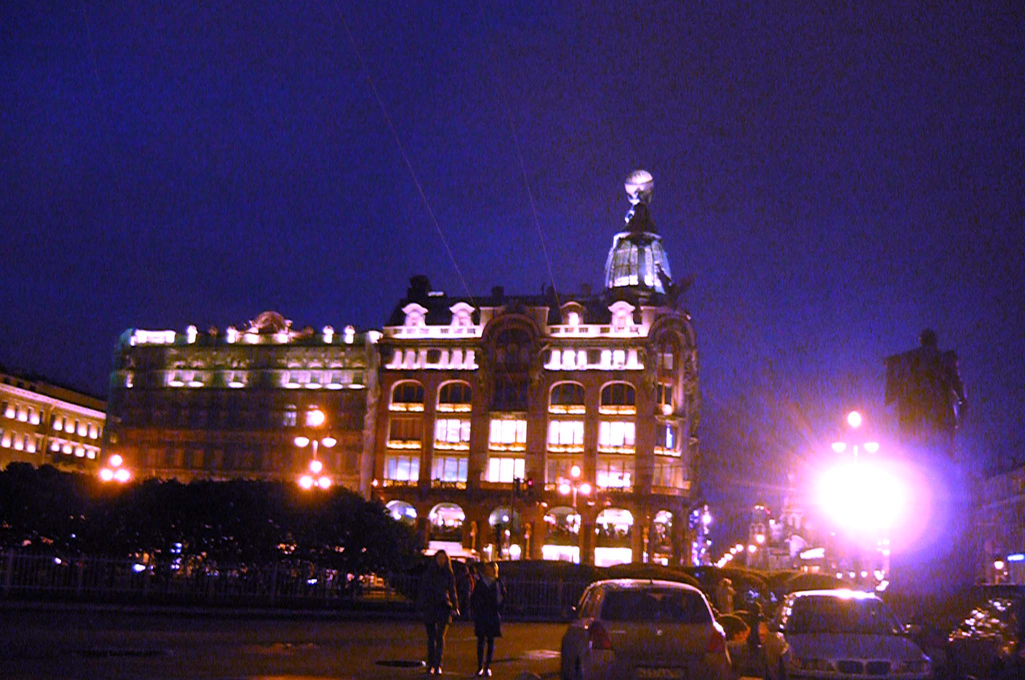 Nevskiy prospect (Saint-Petersburg) [Alexander Shemetev]